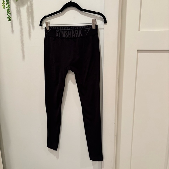 Gymshark Women's Leggings Black No Seam From Grip Waistband Size Small - Picture 3 of 11